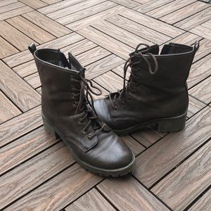 Brown leather short fall boots with heel